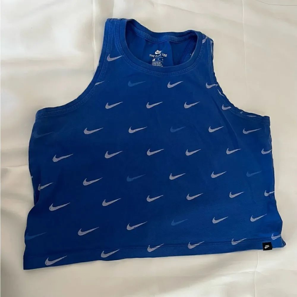 Nike Cropped Tank